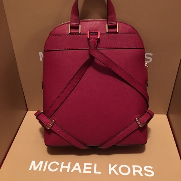 NWT - MICHAEL KORS SIGNATURE BACKPACK - CUTE!!! main image 4